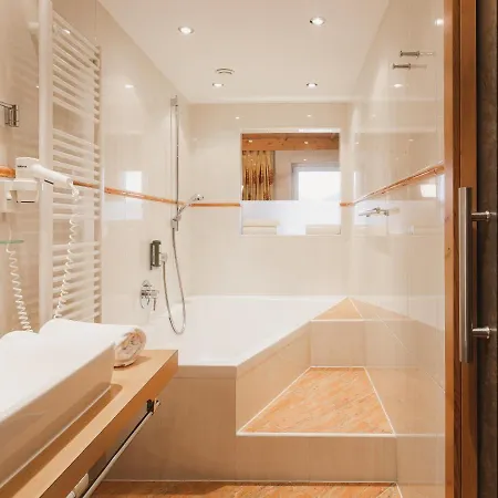 Bergblick 4 Sterne Superior Hotel Fiss