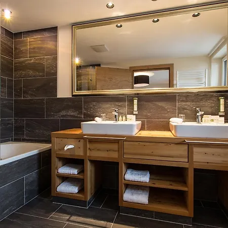 Bergblick 4 Sterne Superior Otel 4*